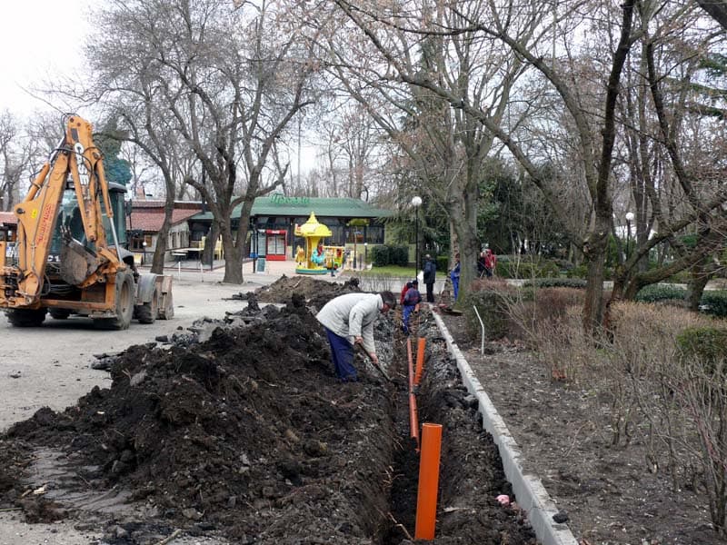 Базар „Флора“, Бургас — изграждане на дървените павилиони (кадър 2)