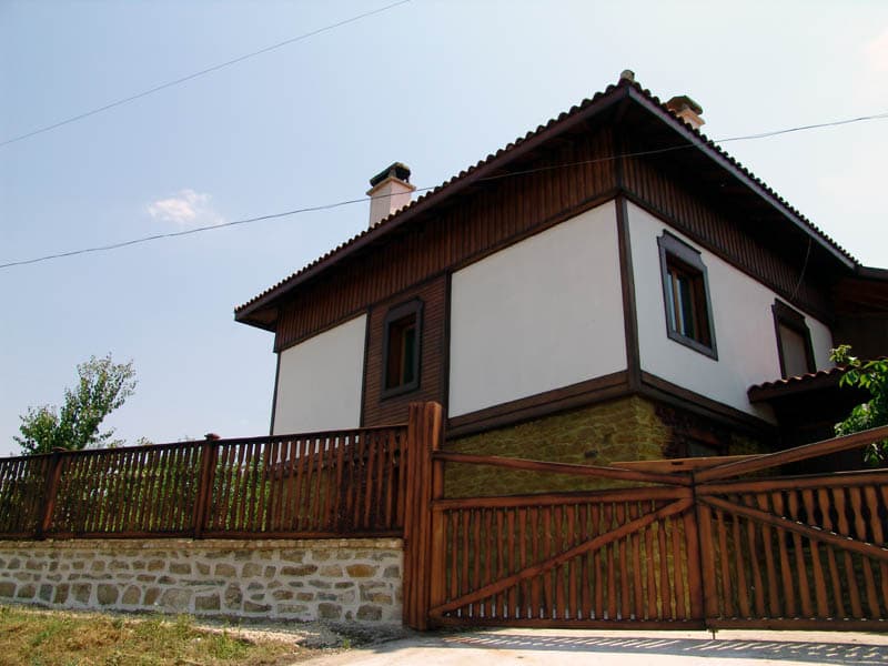 Дървена порта и ограда, изработени от DOM-BG (кадър 13)