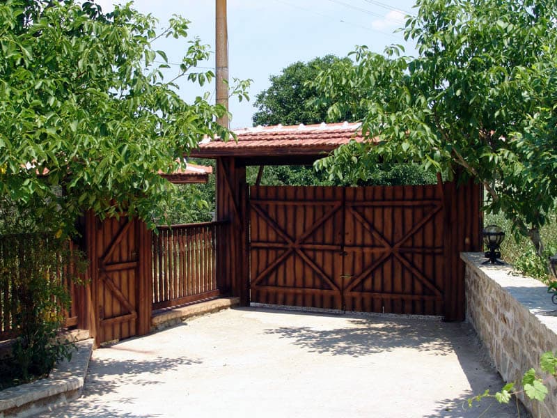 Дървена порта и ограда, изработени от DOM-BG (кадър 14)
